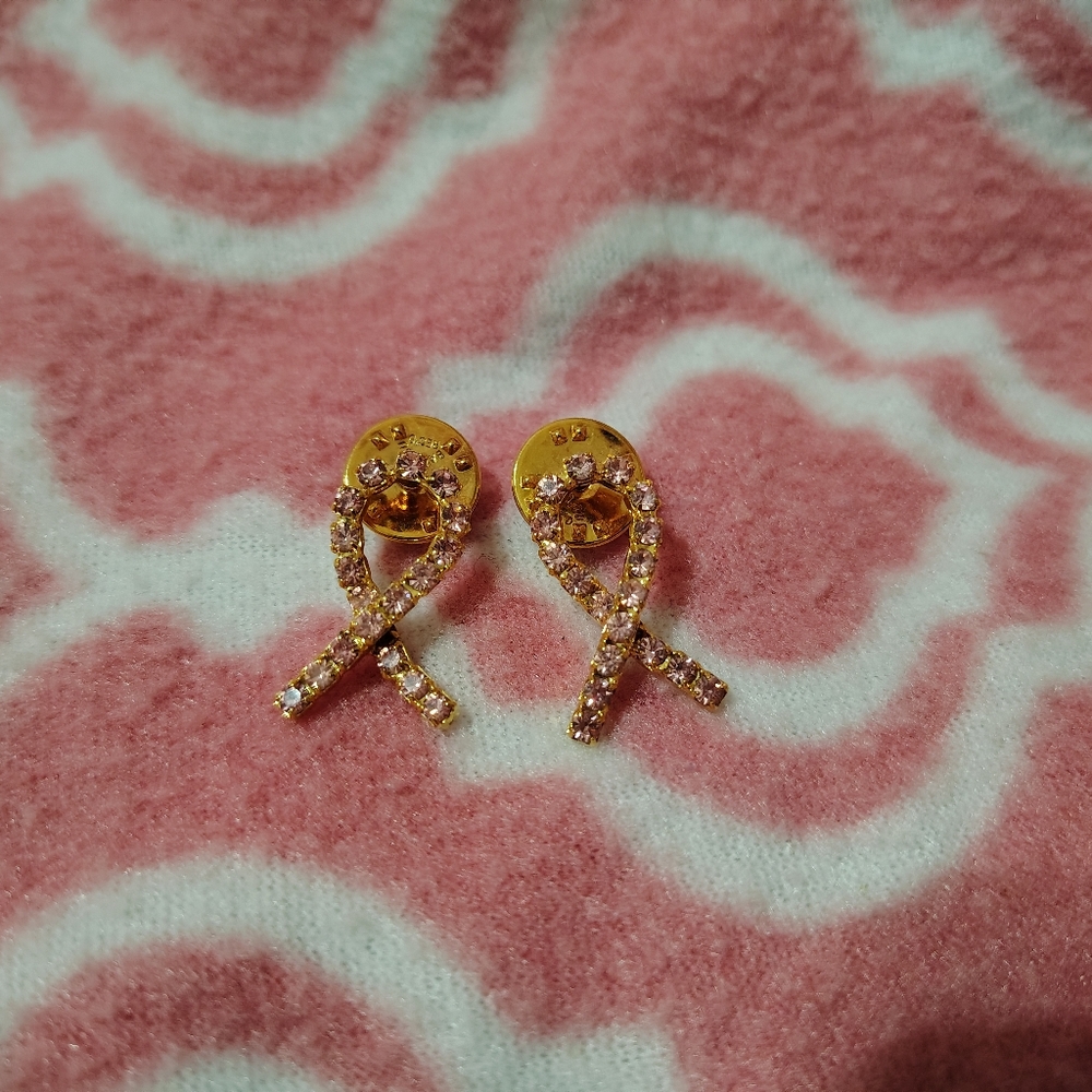 Breast cancer earrings